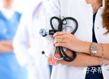 多囊卵巢综合征试管成功率解析：年龄与预处理的关键作用